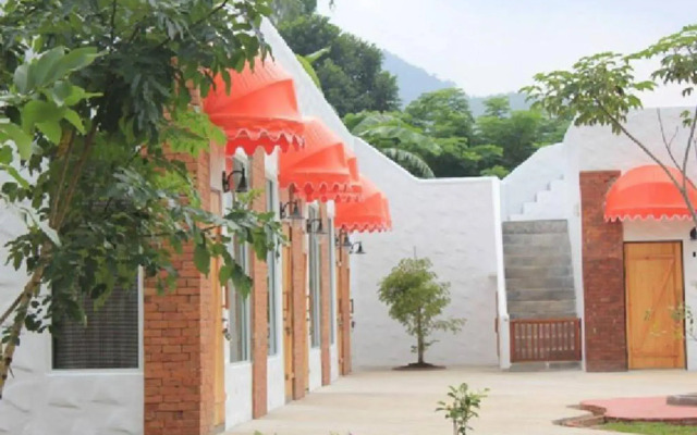 Monoko Porploen Resort Suanphung