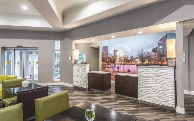 La Quinta Inn & Suites by Wyndham Atlanta Alpharetta