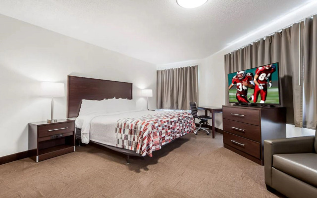 Red Roof Inn & Suites Omaha - Council Bluffs