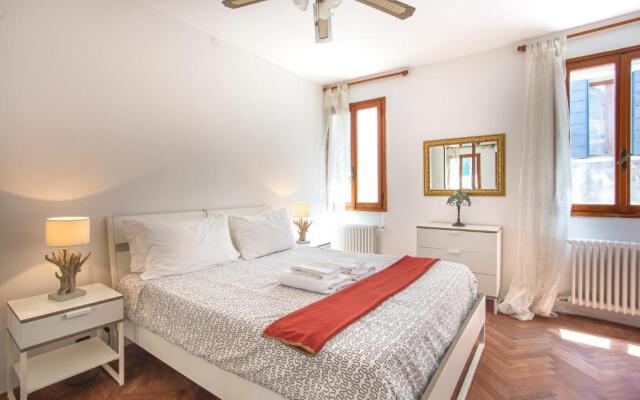 Venice Near San Marco 7 pax WiFi 2 Bedroom