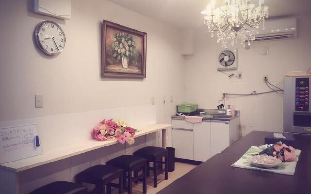 Hotel 3000 Jyuraku - Hostel