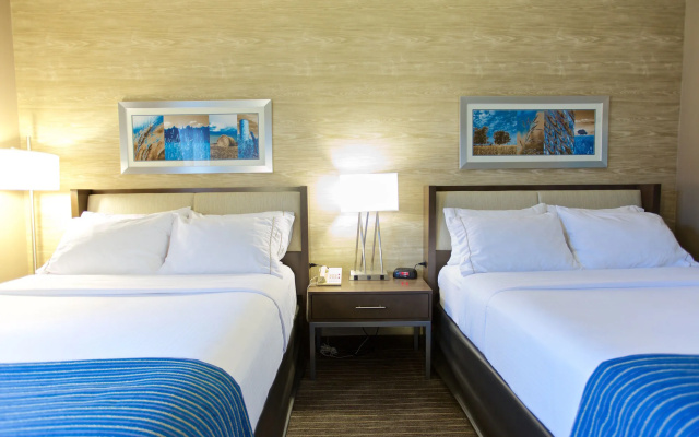 Holiday Inn Express Fargo-West Acres by IHG