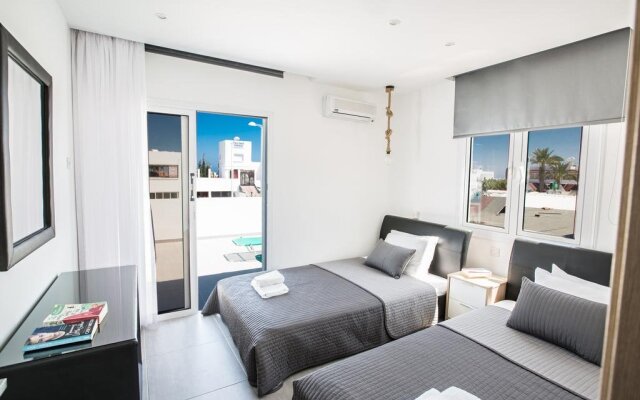 Evelina Apartment