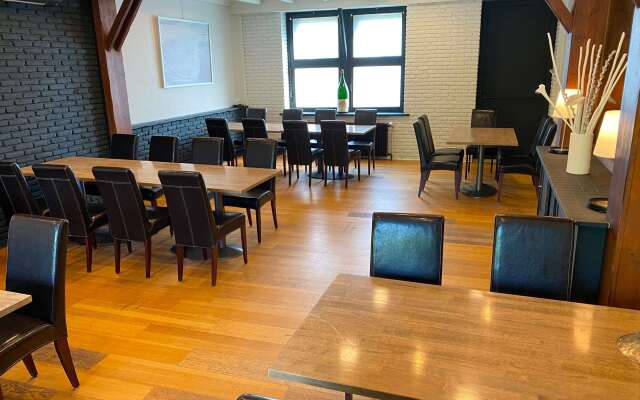 Logis Hotel Restaurant des Acacias Lille Tourcoing