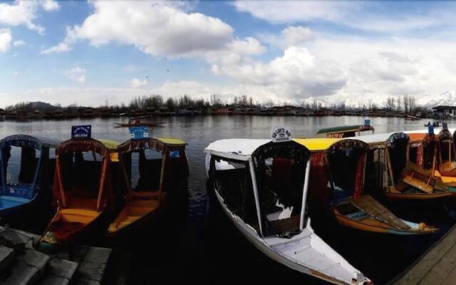 Houseboat