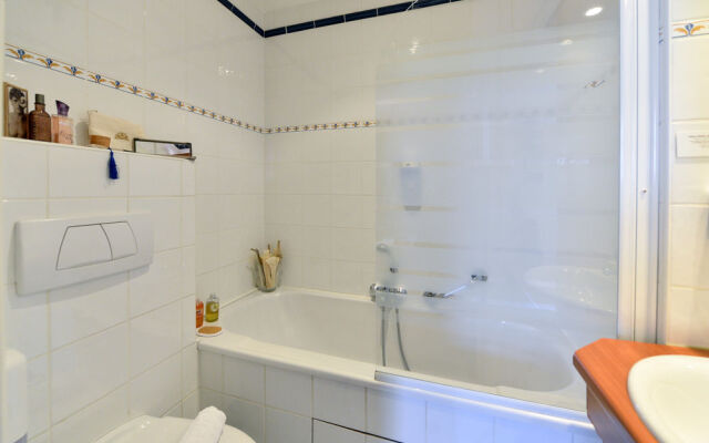 Cristal Hotel Restaurant