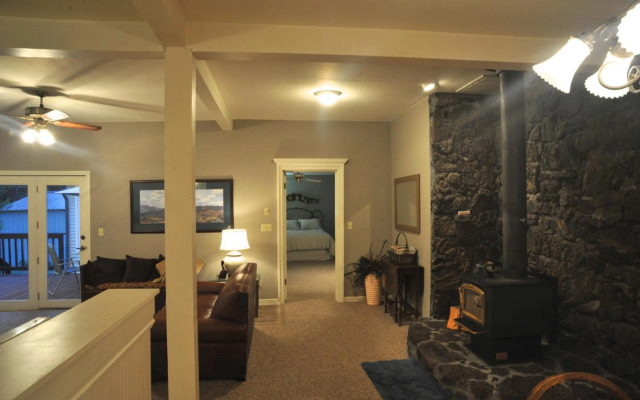 McCloud Hotel