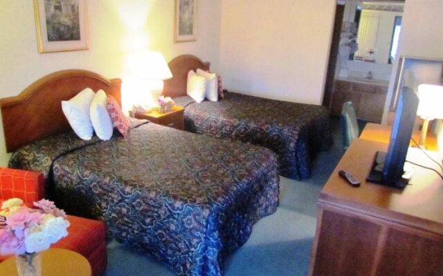 Travel Inn & Suites