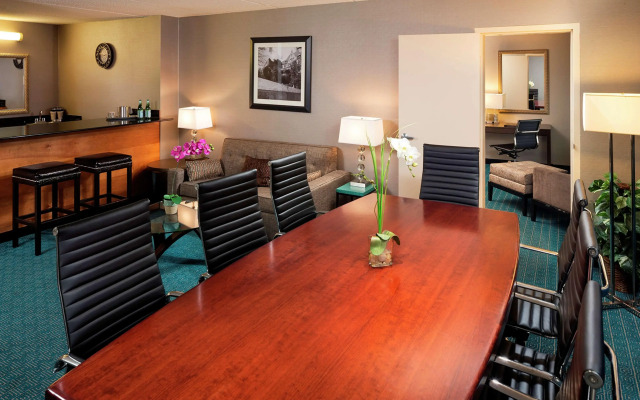 DoubleTree by Hilton Roseville Minneapolis