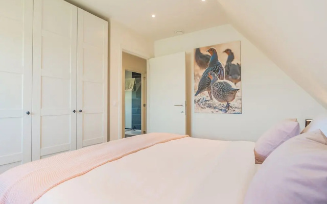 Chic Villa in Comines-warneton With Garden