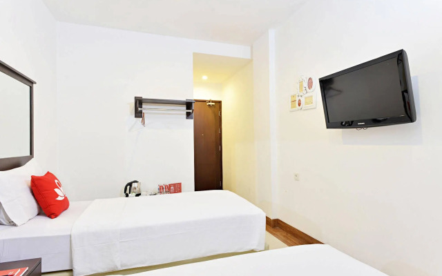 ZEN Rooms Sukaresmi Karang Setra