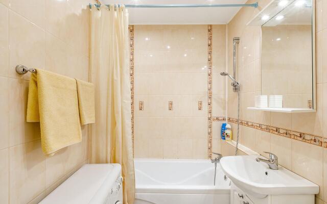 Авион на проспекте Ленина 38