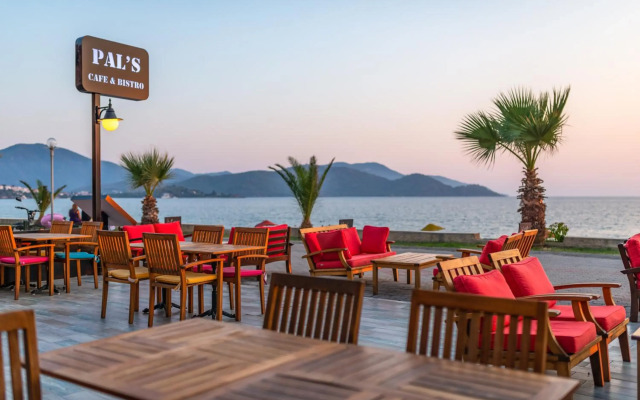 Yasemin Hotel