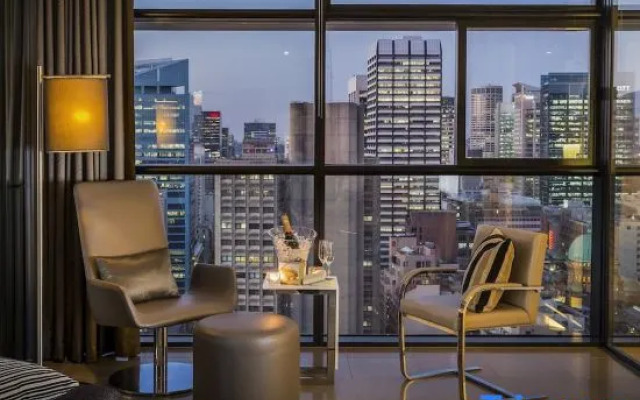 INisle|Skyview Hotel&Bar