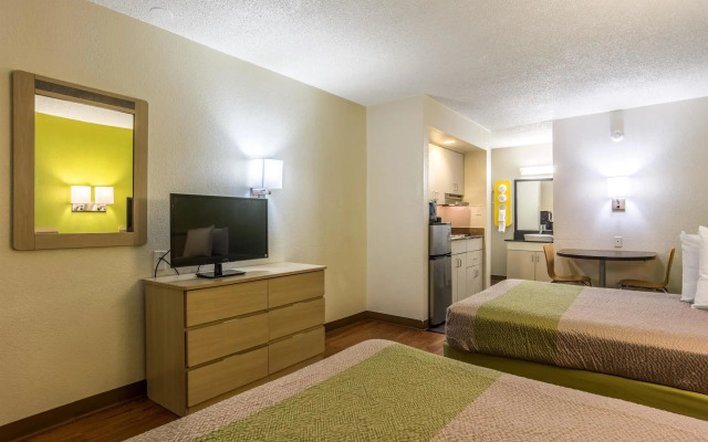 Studio 6 Atlanta - Marietta