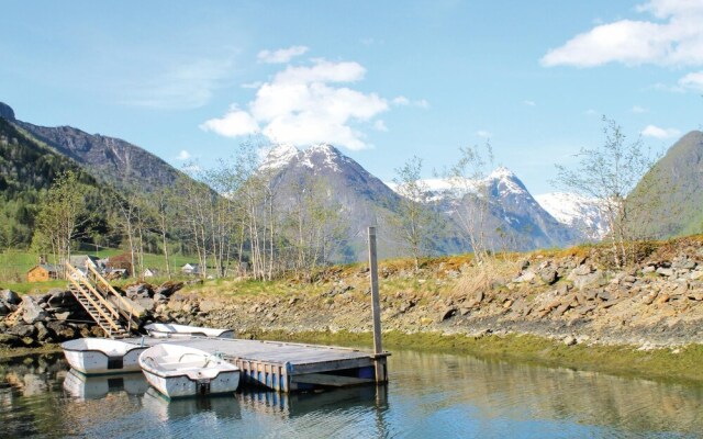 Awesome Home in Fjærland With 3 Bedrooms