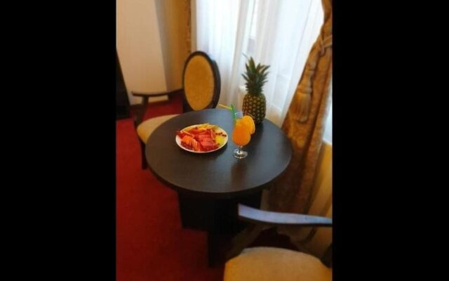Hotel Yarus