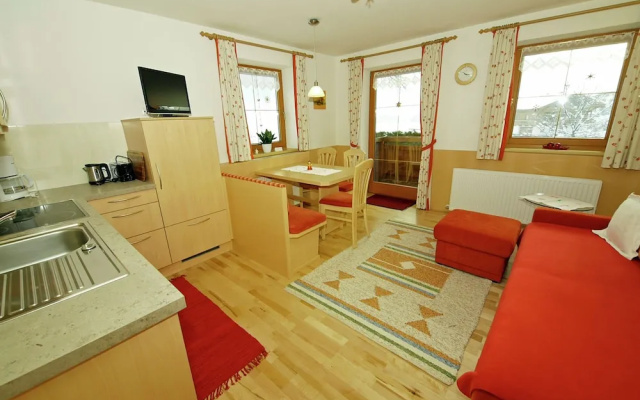 Modern Apartment in Strass im Zillertal Near Ski Slopes