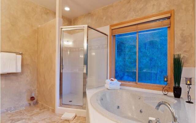 Abode at Gamble Oak in Solamere