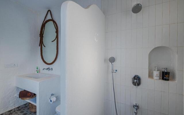 Saffronstays Kairos Zeus