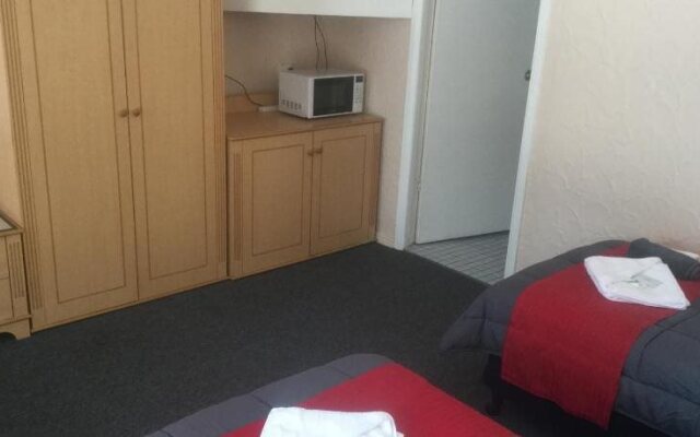 Village Motor Inn