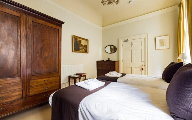 The Admirals Mansion - Central Bath