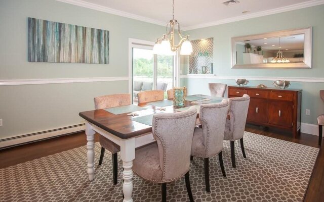 The Beacon Waterfront Inn