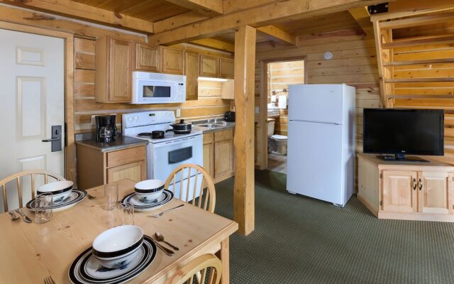 Rock Crest Lodge And Cabins