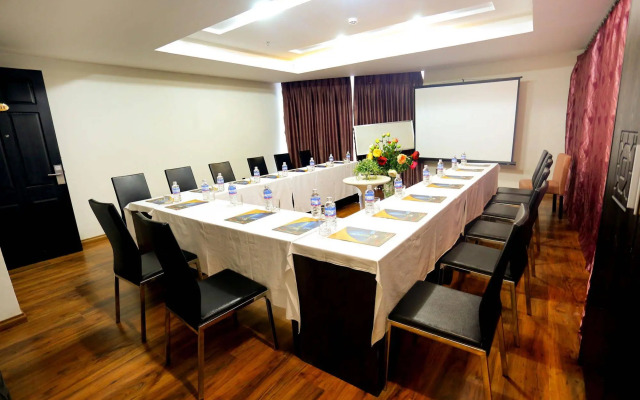 Gold Hotel Da Nang by Haviland