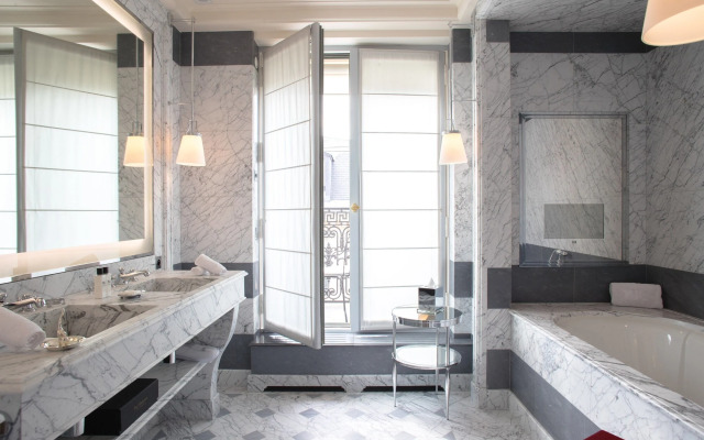 La Reserve Paris Hotel and Spa