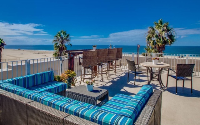 Venice Breeze Suites