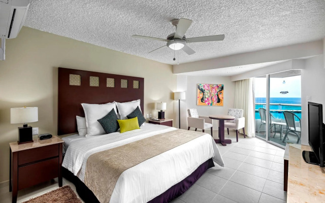 El Cid La Ceiba Beach