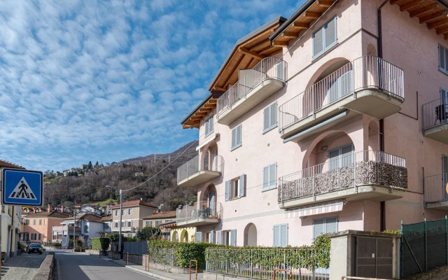 Pianello Charming Lake View