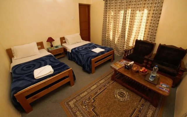 Gulmit Continental Hotel Hunza Valley