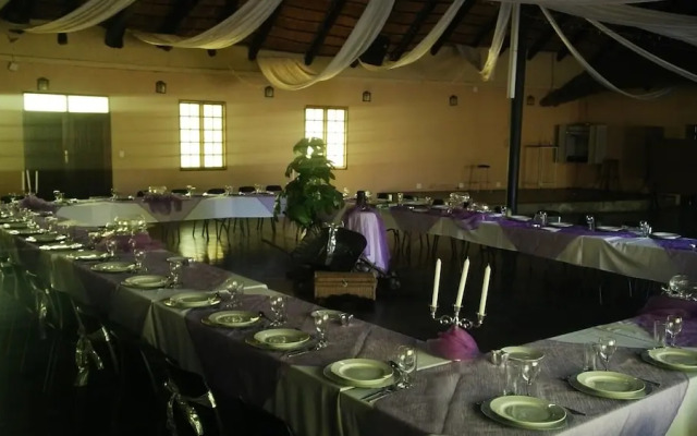 Thatch Palace Lodge