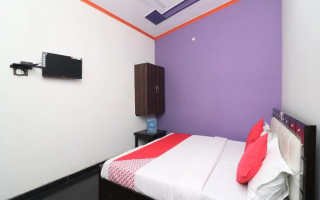 Tr Hotel By OYO Rooms