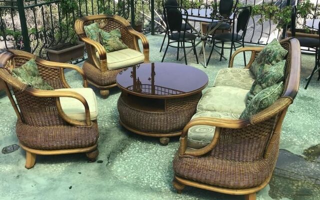 Green Hostel and Tours