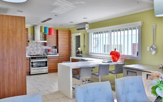 A Ocean View Malmok Villa