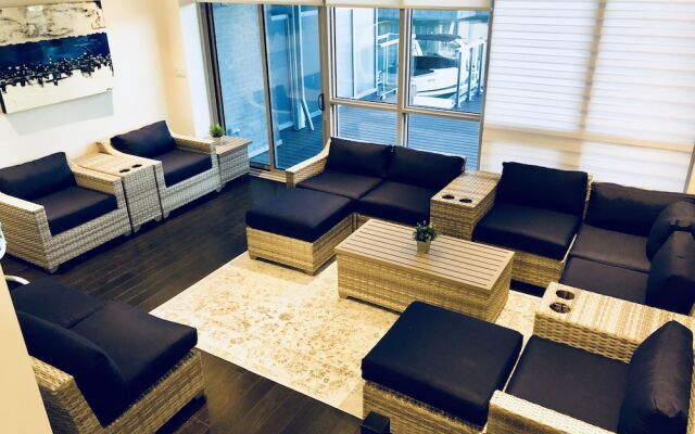 Friday Harbour Resort