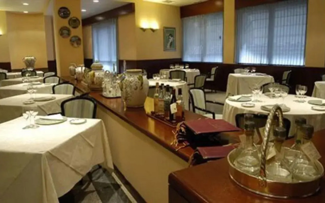 Hotel Excelsior Magenta