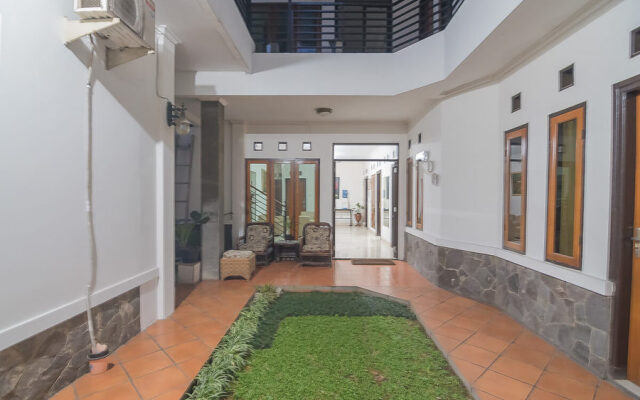 RedDoorz @ Buah Batu 4