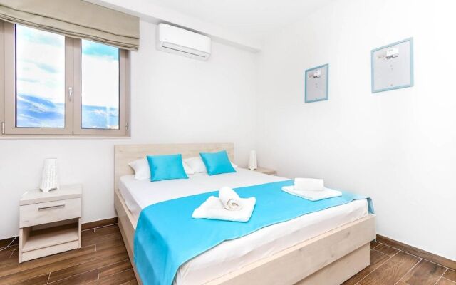 Apartments Maestral