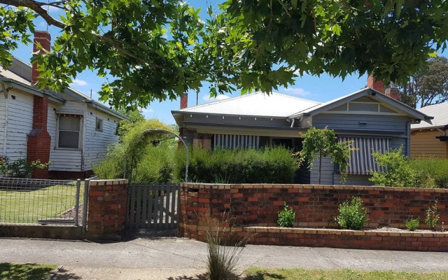 Calbung Stays Ballarat