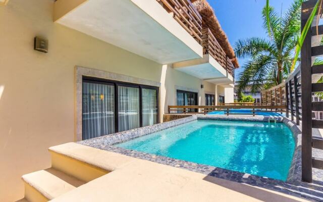Beachfront! Luxury! 2 BR, W/ Plunge Pool. Paradise