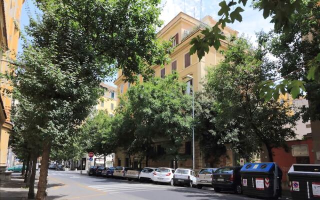 Bright one bedroom Halldis apartment close to St Peter’s square.