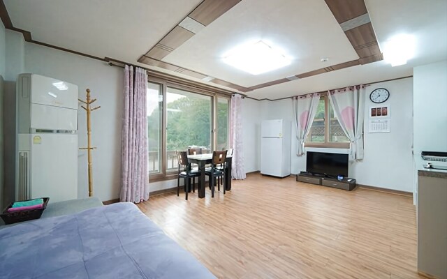 Yeoju Midmi Pension