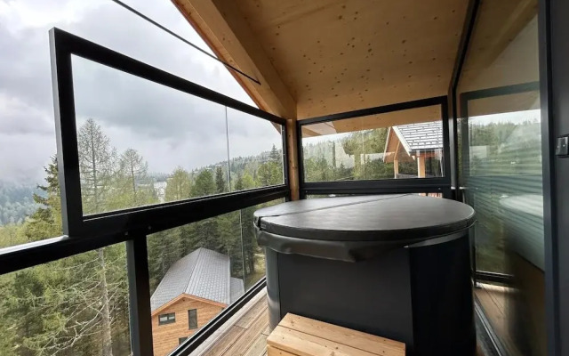 Chalet With Sauna on Balcony