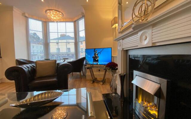 The Maureen Suite