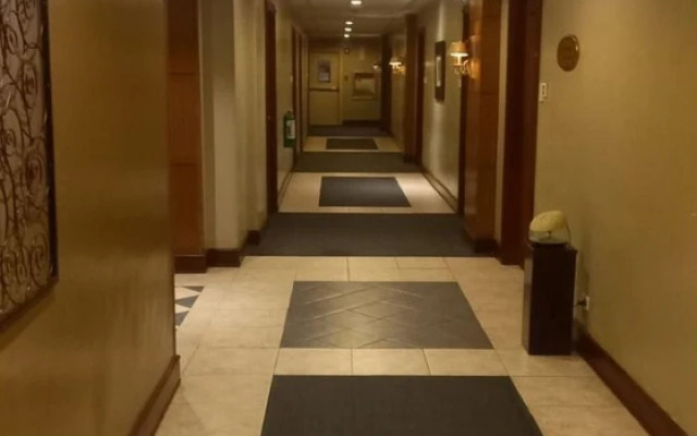 Capital O 914 Makati Palace Hotel