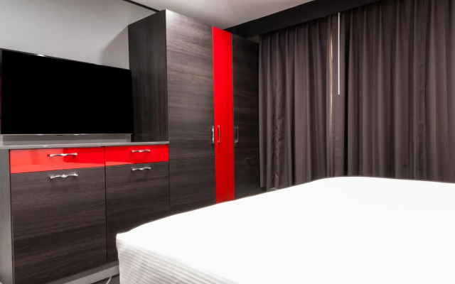 Astro Pasadena Hotel